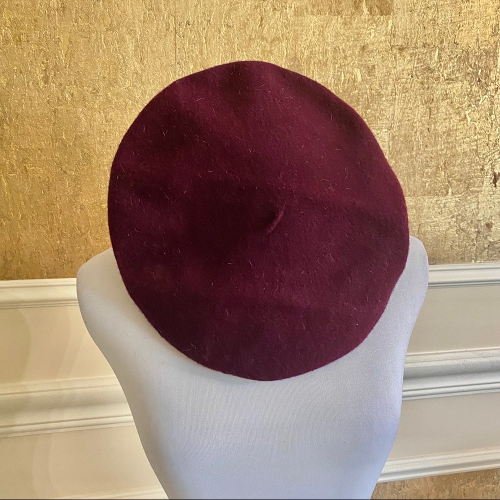 NIKKI BERET burgundy 109% wool hat